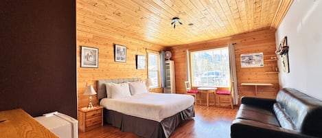 WiFi, bed sheets