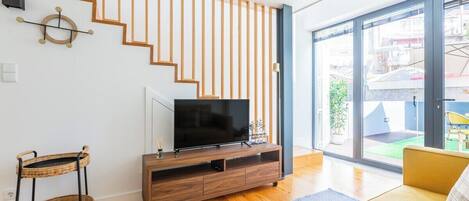 TV