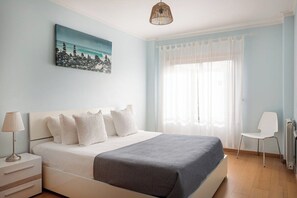 3 bedrooms, iron/ironing board, Internet, bed sheets - Village Garden | Cascais (Cascais)