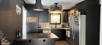 	
World Cup Ready Stay! Comfy home w/ all the FIFA excitement around the corner