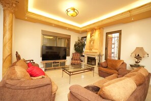 House, Smoking | 3 bedrooms - Sahel Alma Luxurious 3 Bdrm With a Garden (Jounieh)