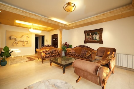 Casa | 3 quartos. Sahel Alma Luxurious 3 Bdrm With a Garden