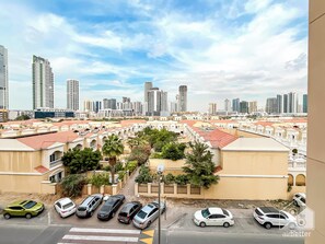 Interior - Vibrant Luxury Studio Emirates Gardens Dubai (Dubai)