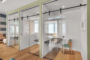 Interior - 2BR Corner Suite MIA,  Wrap Balcony, Rooftop Pool (Miami)