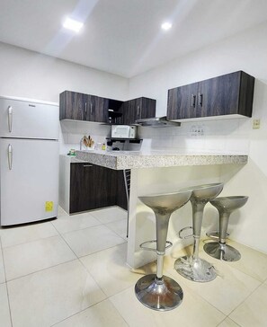 Private kitchen - Comfortable and cozy apartment in SALINAS BEACH! (Salinas)