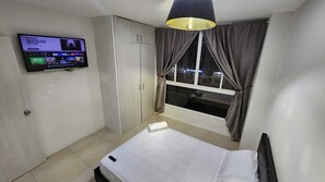 2 bedrooms, internet, bed sheets - Comfortable and cozy apartment in SALINAS BEACH! (Salinas)