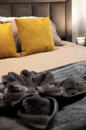 Apartment, City View | Iron/ironing board, free WiFi - Modern 1BD Maisonette & Private BackYard (Gzira)