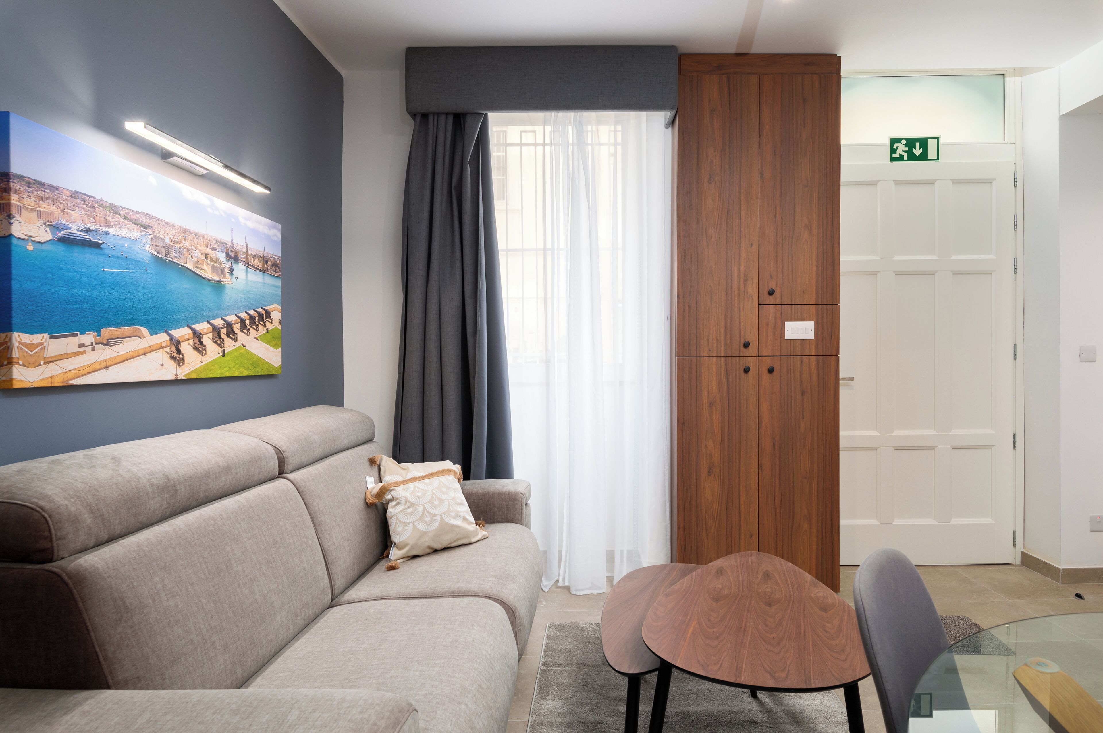 Apartment, City View | Living area