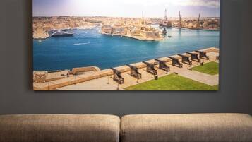 Apartment, City View | Interior