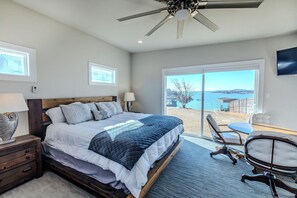Iron/ironing board, internet, bed sheets - Sunset @ PK Lakefront Retreat w/Private Boat Dock - Near Rocker B Ranch (Graford)