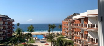 2 Bedroom Beachfront apartment at Vivo Resort Puerto Escondido