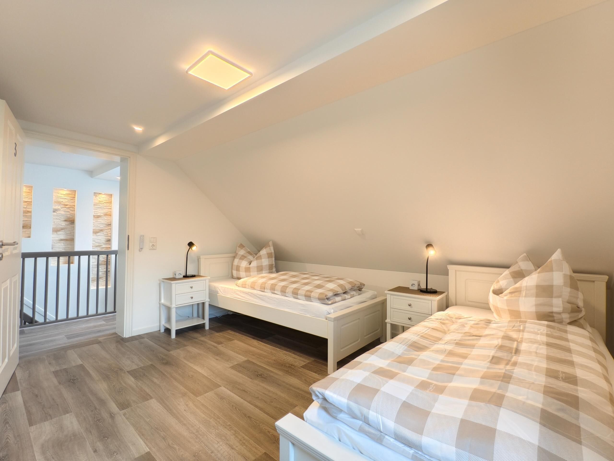 Bügeleisen/Bügelbrett, Internetzugang, Bettwäsche