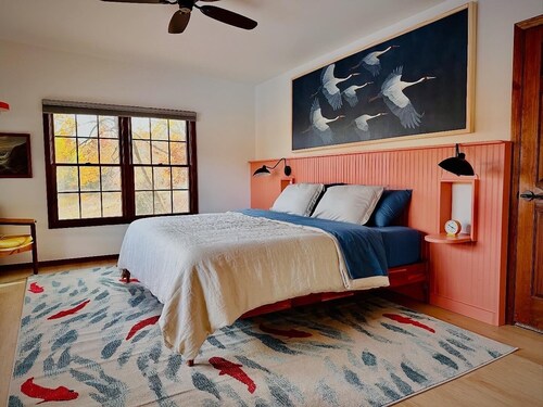 Let’s go to Ozran Cottage - a mid-century Lakefront getaway