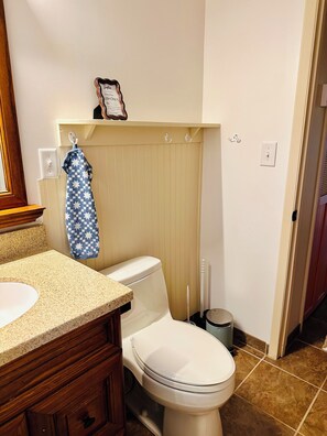 Hårføner, håndklær, såpe og toalettpapir