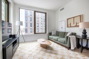 Télévision, chaîne hi-fi