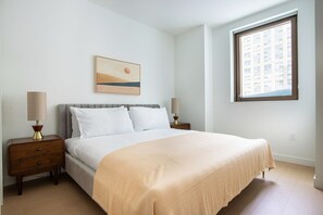 Iron/ironing board, WiFi, bed sheets - Blueground | Greenpoint, pool, nr East River (Brooklyn)