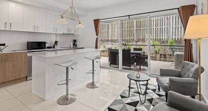 Near Logan Hospital & Train | Relaxing 3BR Escape