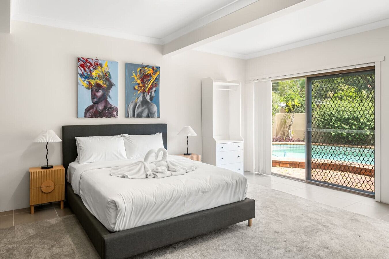 Iron/ironing board, WiFi, bed sheets