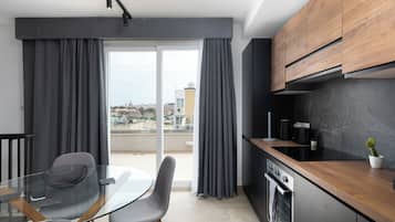 Cobertura, vista para a cidade | Cozinha privada | Chaleira elétrica, torradeira