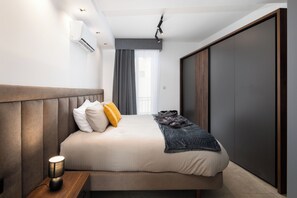Penthouse, City View | Blackout curtains, iron/ironing board, free WiFi - Big 2BD Duplex Penthouse & Large Terrace (Gżira)