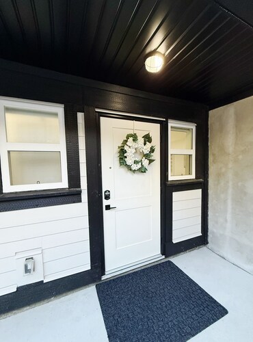 Brand New 1BR Private Suite • Heart of Maple Ridge