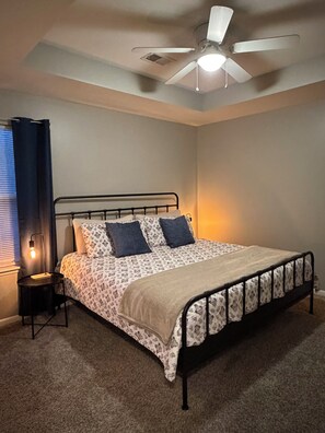 3 habitaciones, tabla de planchar con plancha y wifi gratis 