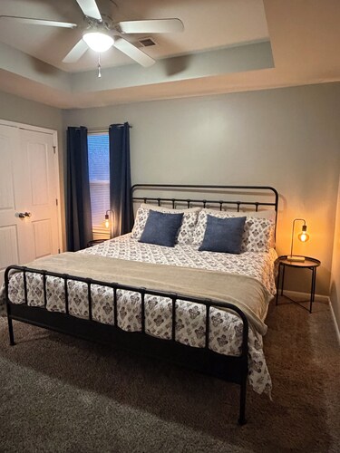 Tremendous 3-bedroom townhome with close to Cave Hollow Park in Warrensburg