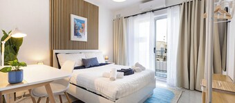 2BR Penthouse with Large Front Terrace