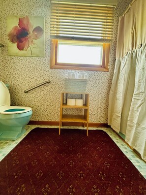 Handtücher, Seife, Shampoo, Toilettenpapier