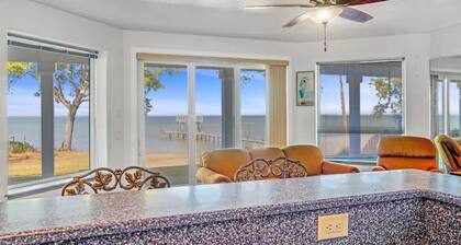 Salty Bay Hideaway