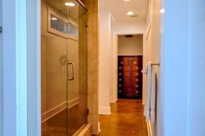 Bathroom - Salty Bay Hideaway- New Listing, Beautiful Bay Views for Adults and Executives! (Gulf Breeze)