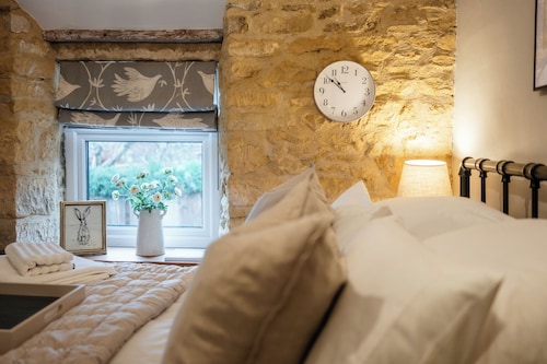 Beautiful 2 BD Cottage in the Cotswolds