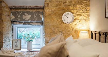Beautiful 2 BD Cottage in the Cotswolds