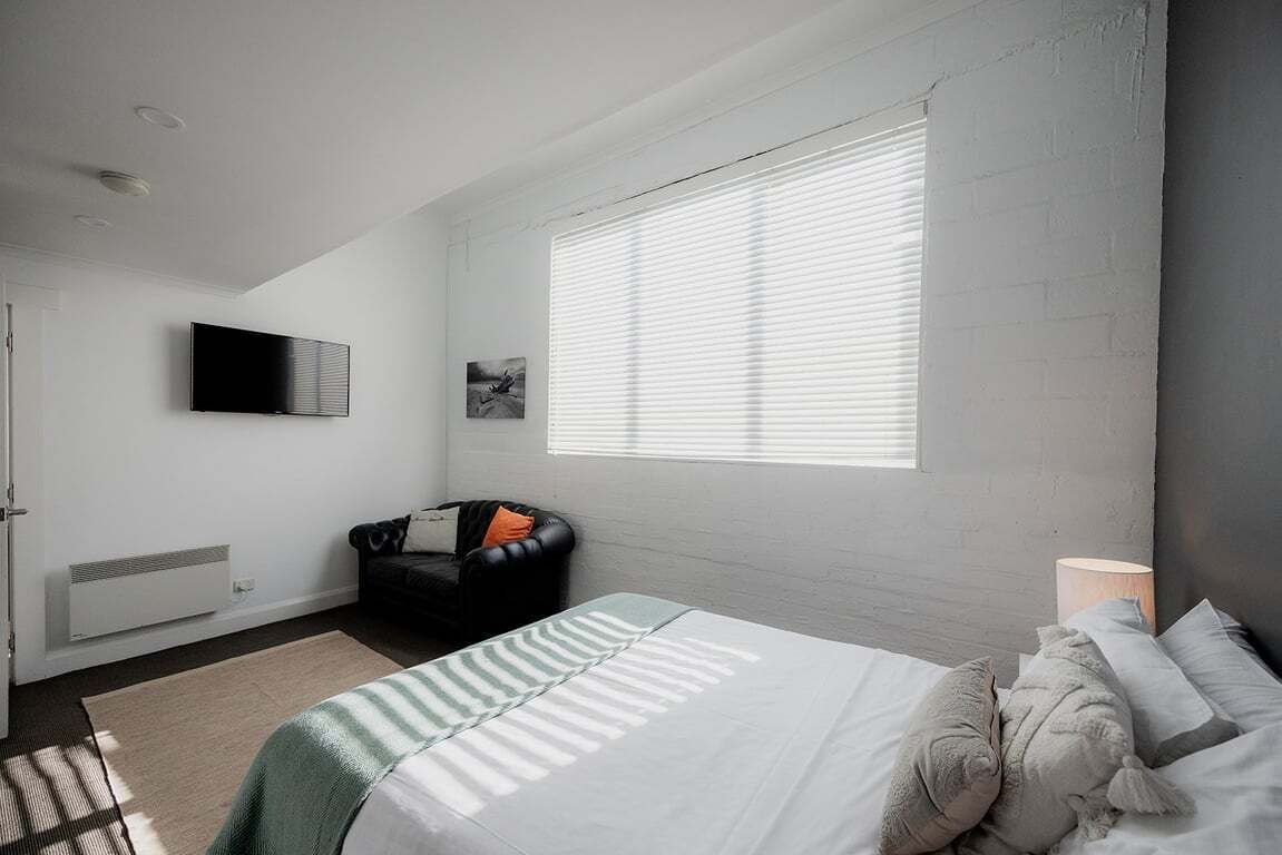 5 chambres, fer et planche à repasser, Wi-Fi, draps fournis