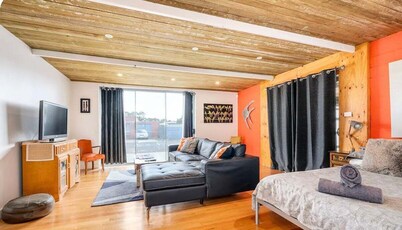 Ruby SoHo Workshop Villa- Port Sorell