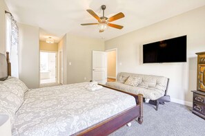 4 bedrooms, desk, iron/ironing board, travel cot