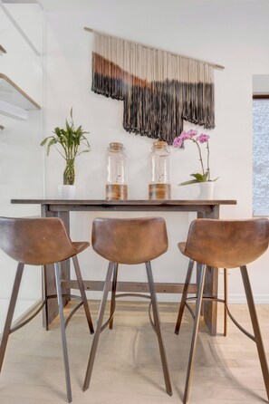 Interior - Bohome Reserve:  Chicago 4BR • Sauna • Chef's Kitchen • Outdoor Lounging (Chicago)