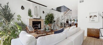 Bohome Reserve:  Chicago 4BR • Sauna • Chef's Kitchen • Outdoor Lounging