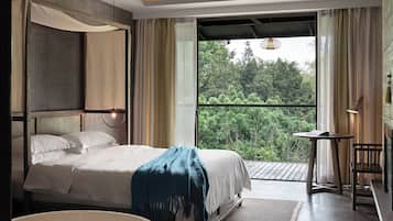 Superior Double Room, Mountain View | Individually decorated, blackout drapes, soundproofing, free WiFi