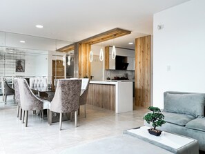 Dining - Ideal house for families, reunions! Swimming pools, games, courts! (Guayaquil)