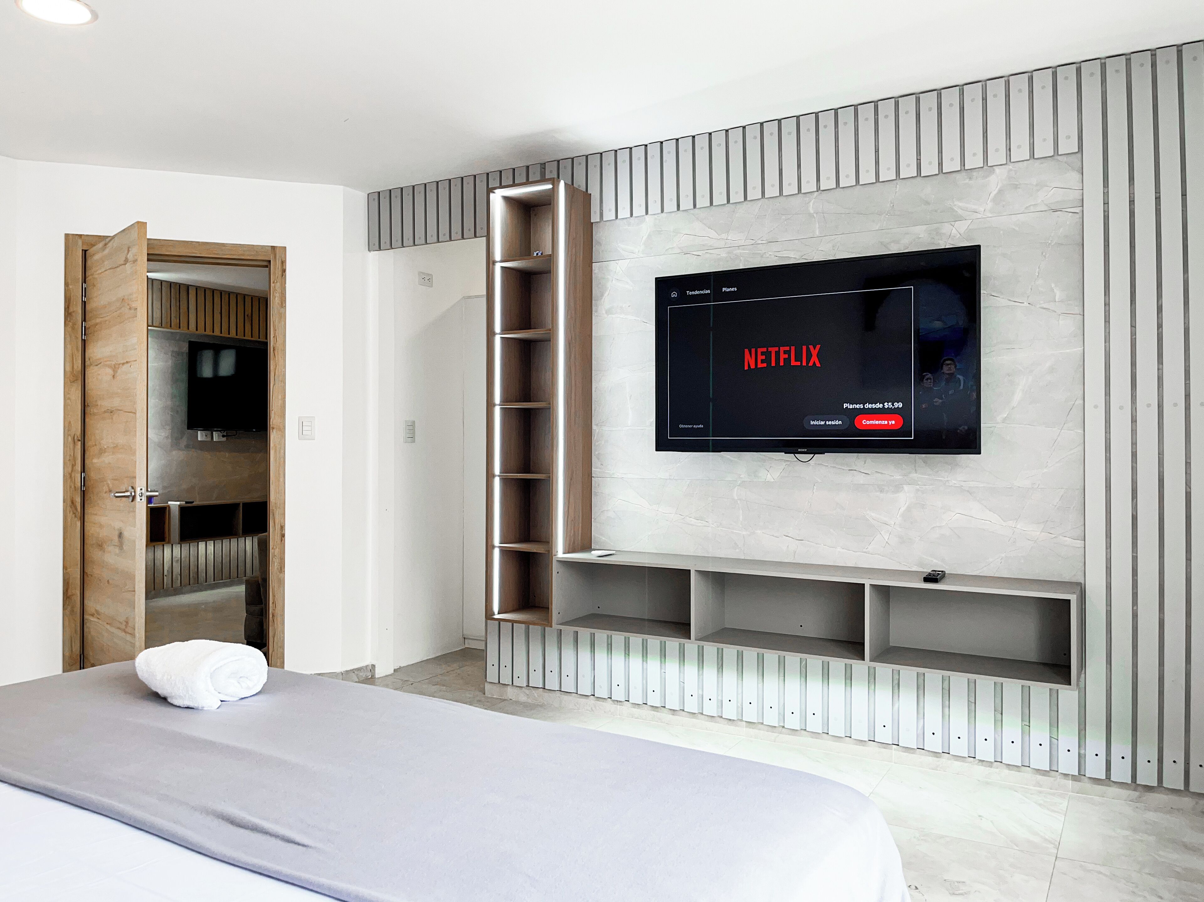 Bügeleisen/Bügelbrett, Internetzugang, Bettwäsche