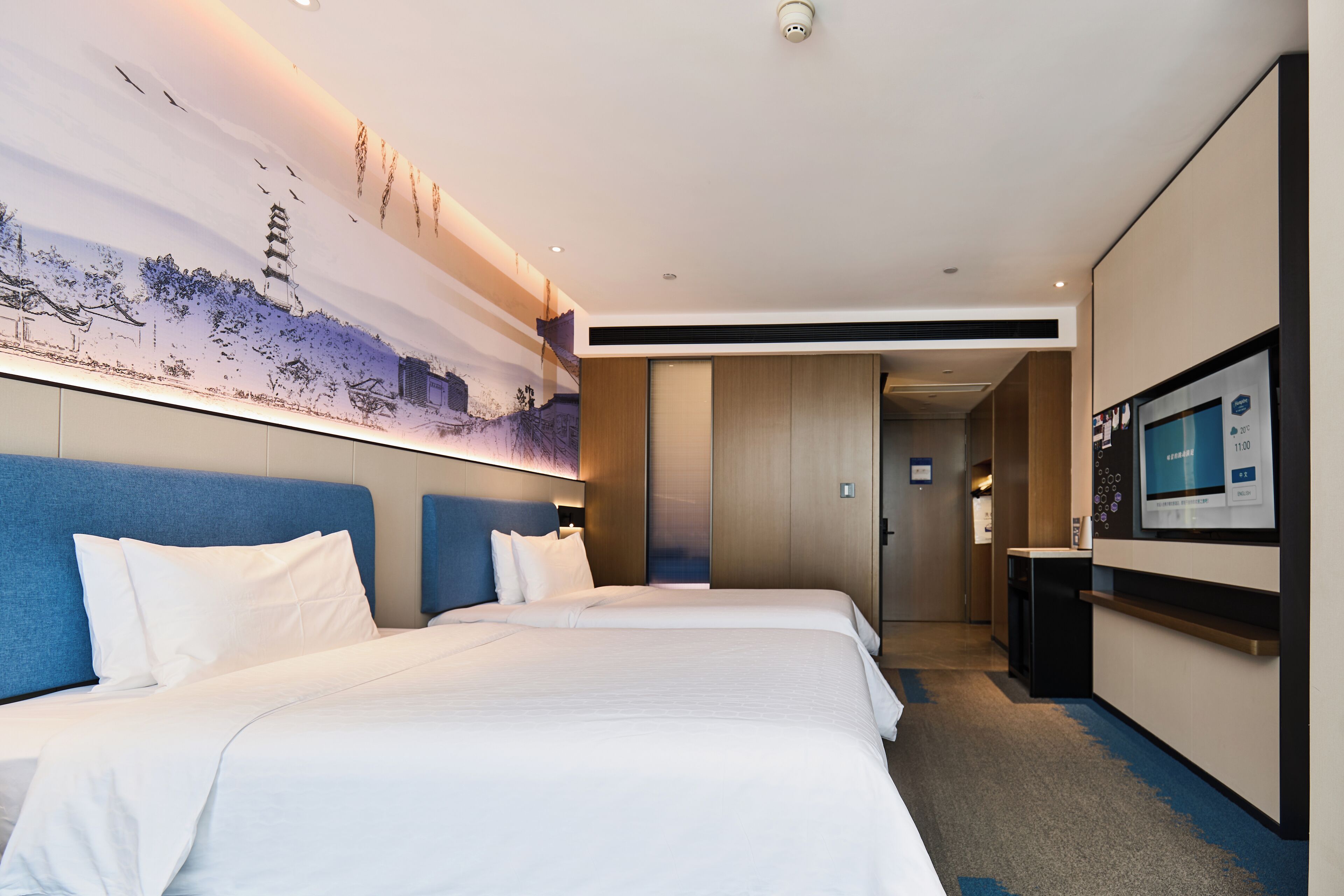 Comfort Twin Room, City View