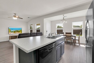 Charming 3-bedroom house in gorgeous Altus with AC