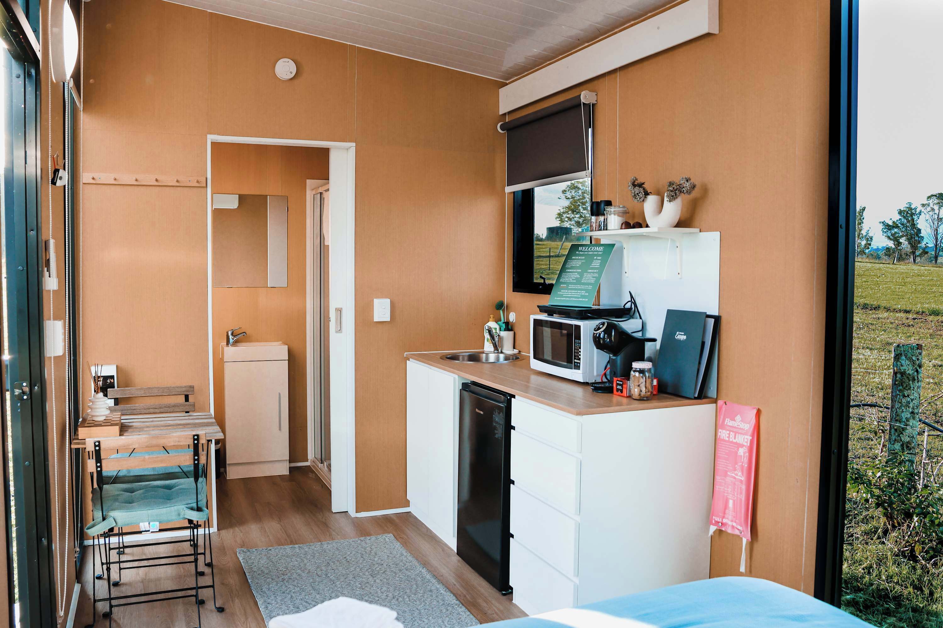 Fridge, microwave, stovetop, electric kettle