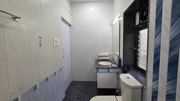 Shower, towels, soap, shampoo