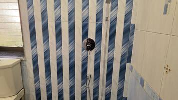 Dusche, Handtücher, Seife, Shampoo