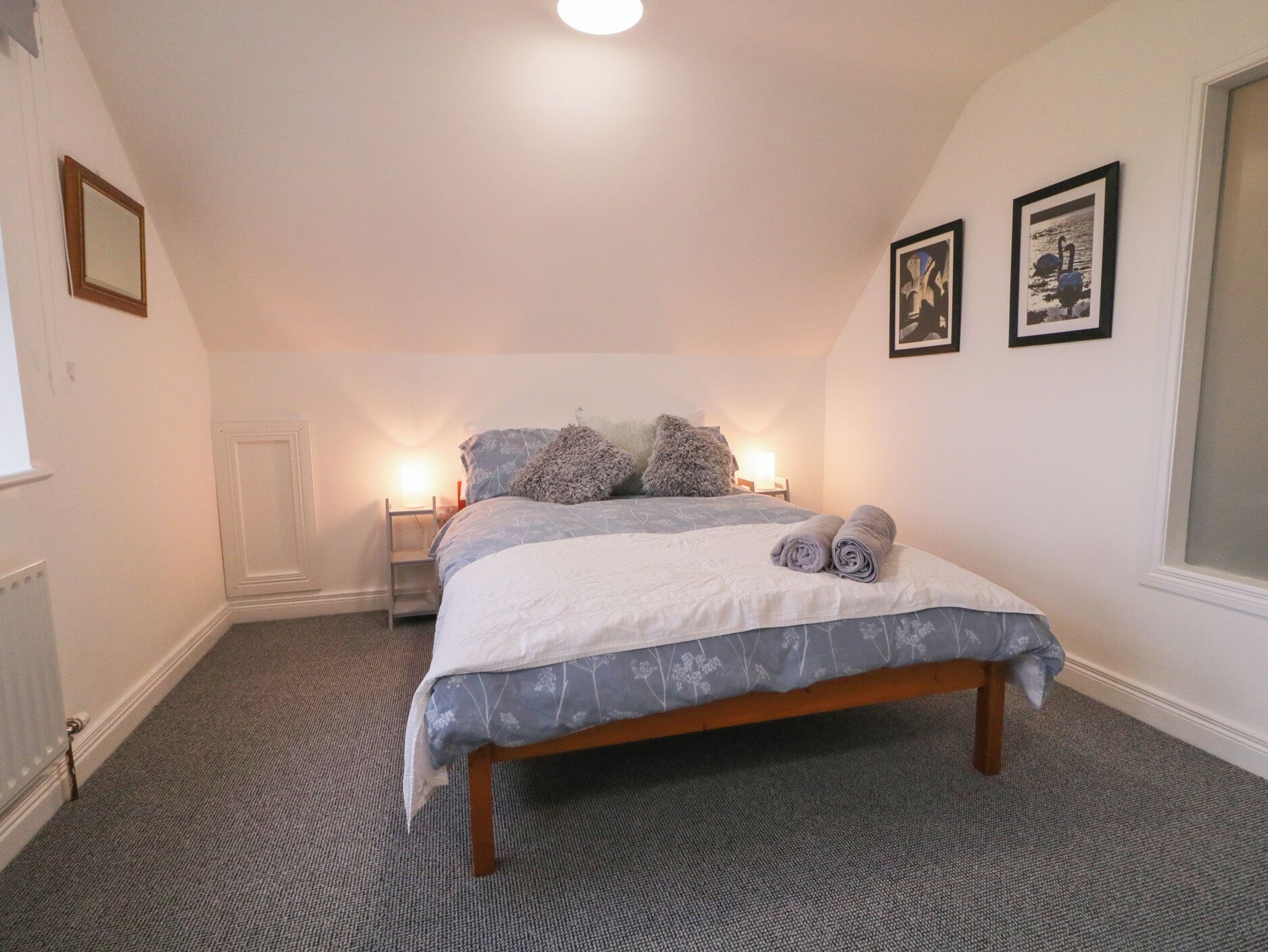 1 bedroom, individually decorated, individually furnished