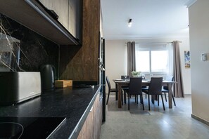 Cobertura, vista para a cidade | Opções para refeição