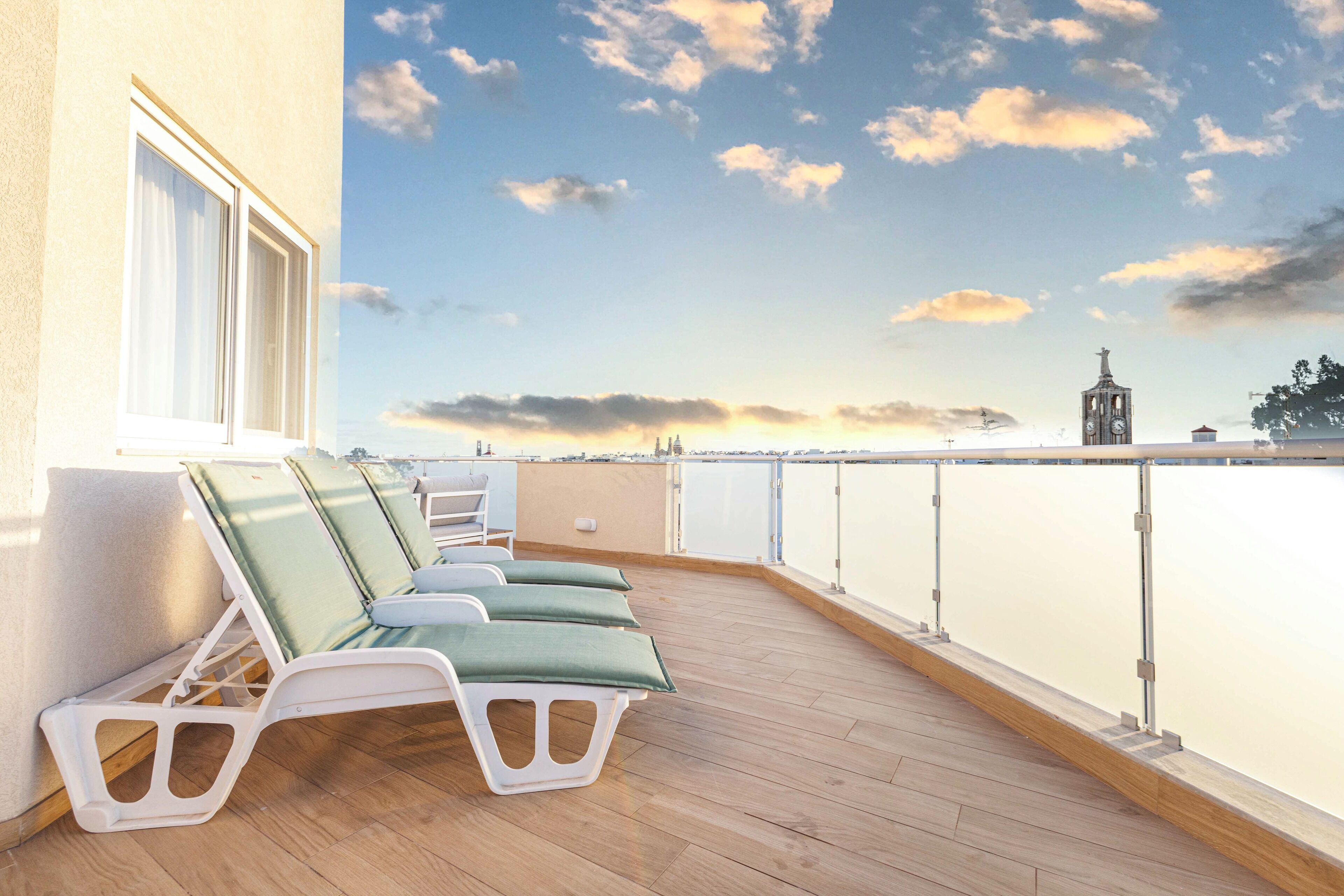 Ático, vistas a la ciudad | Terraza o patio