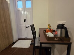 Interior - Studio Apartment 102 In Malabar Hill By Florastay (Mumbai)